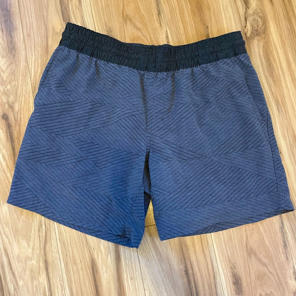 Prana 5” inseam shorts (M)